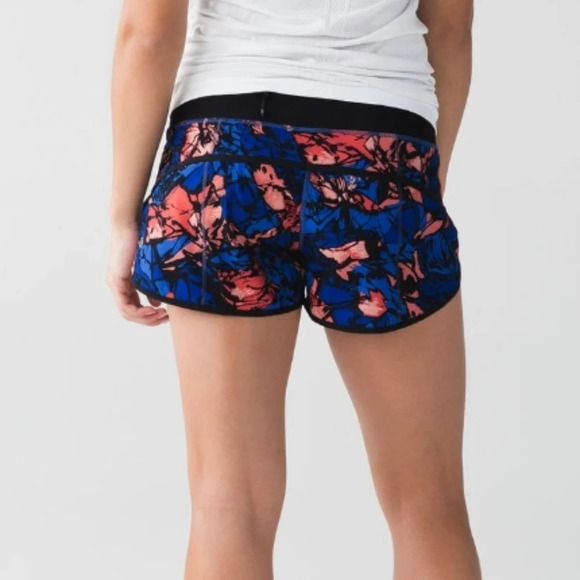 Lululemon Speed Short in Paint Storm Harbor Blue Multi / Black. Size 4 - Picture 14 of 16